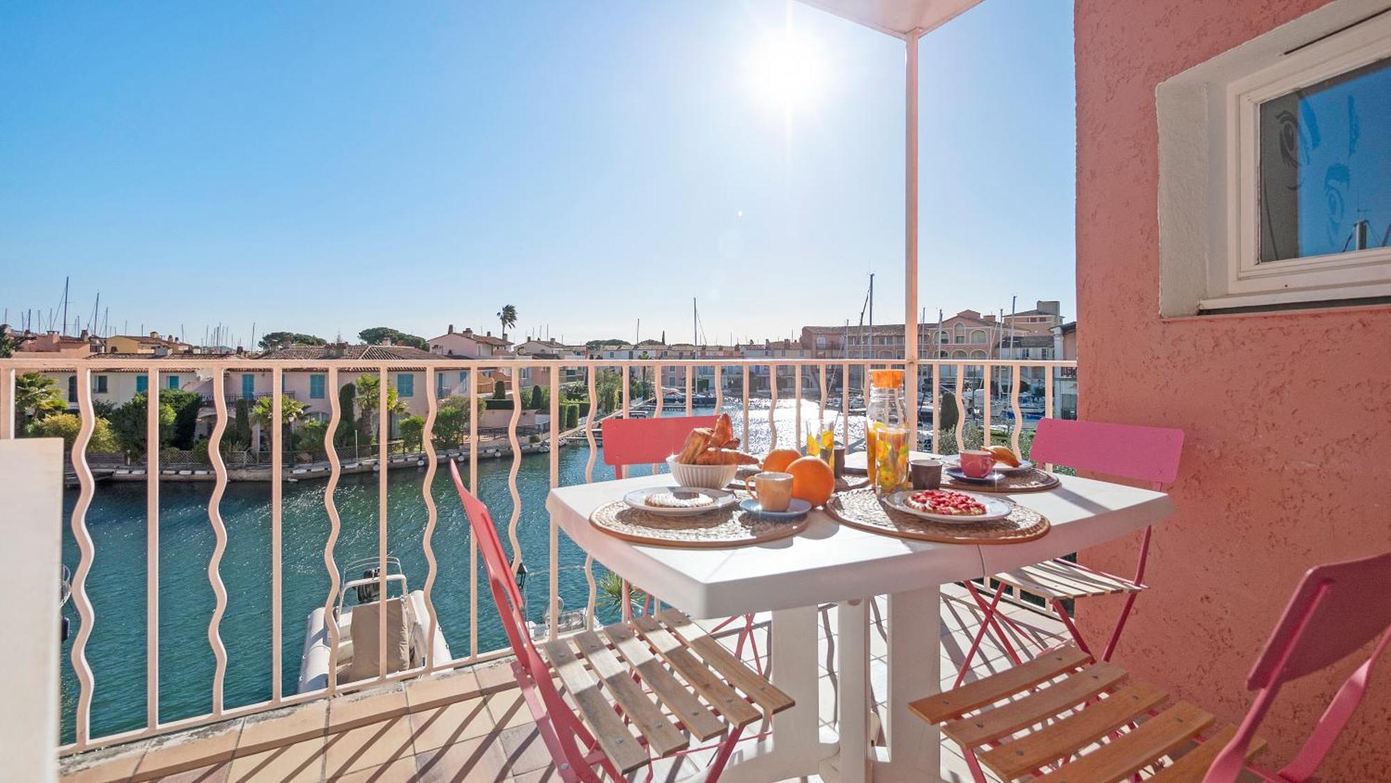 Casa Nostra, Port-Grimaud, Vue Sur Les Canaux Exteriör bild