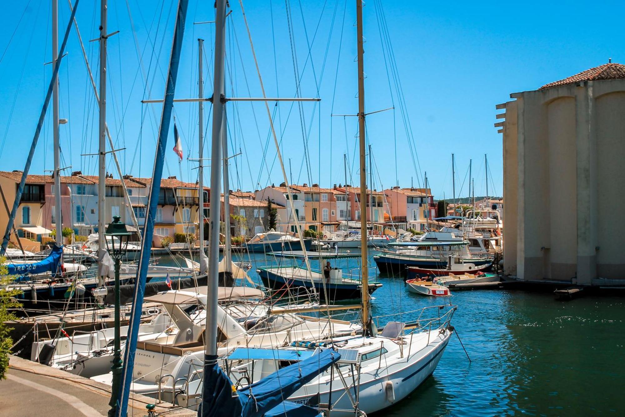 Casa Nostra, Port-Grimaud, Vue Sur Les Canaux Exteriör bild